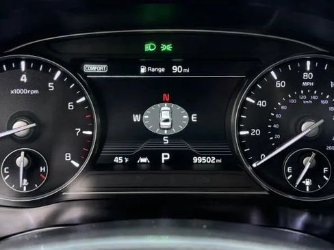 Used 2019 Kia K900 Luxury image 28