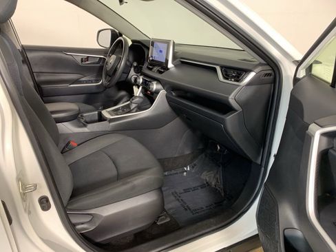 Used 2023 Toyota RAV4 LE FWD image 37