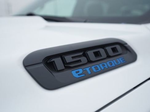 New 2026 RAM 1500 4x4 Crew Cab image 38