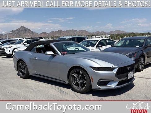 Used 2025 Ford Mustang Premium RWD image 1