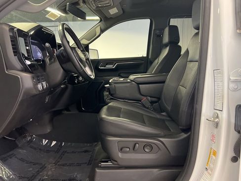 Certified 2024 GMC Sierra 1500 SLT image 9