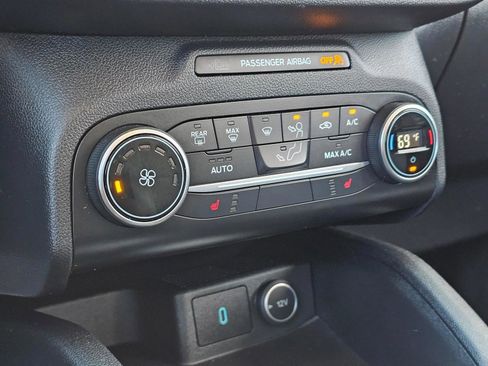 Used 2020 Ford Escape SE FWD image 8