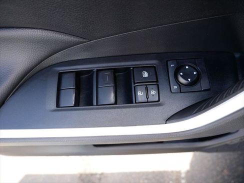 Certified 2022 Toyota RAV4 LE AWD/4WD image 16