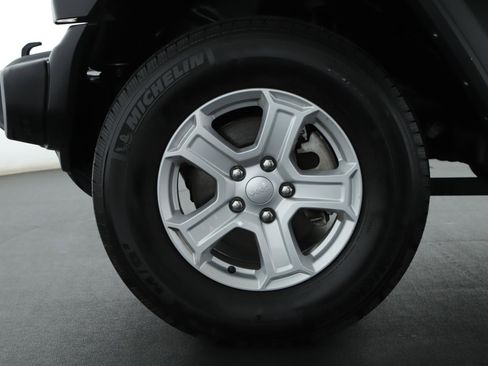 Used 2022 Jeep Wrangler Unlimited Sport image 18