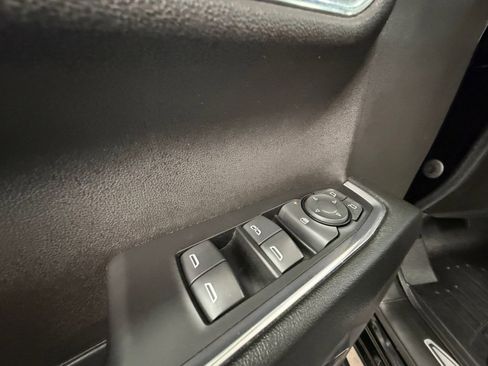 Used 2023 Chevrolet Silverado 1500 LT AWD/4WD image 23