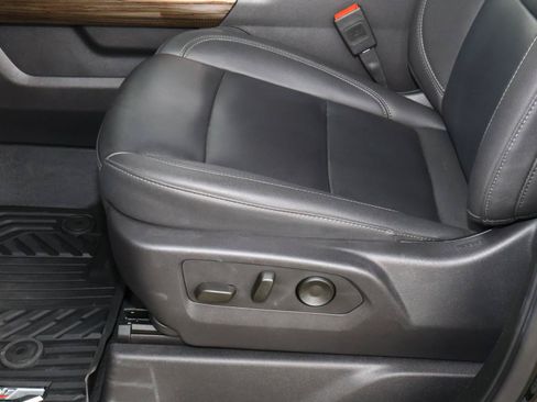 Used 2025 Chevrolet Silverado 1500 LT Trail Boss w/ Convenience Package II AWD/4WD image 17