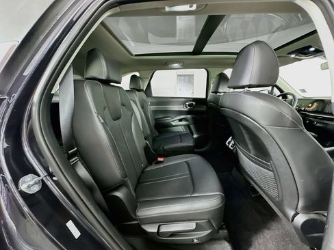 Used 2025 Kia Sorento EX w/ Panoramic Sunroof Package AWD/4WD image 29