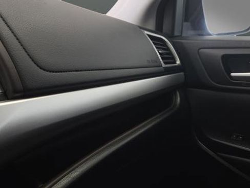 Used 2017 Toyota Highlander XLE AWD/4WD image 34
