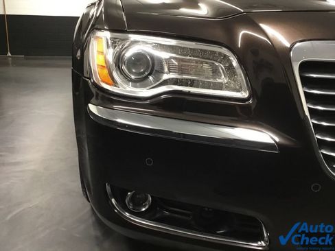 Used 2012 Chrysler 300 C w/ 19-Premium Speaker Group AWD/4WD image 17