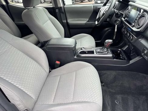 Used 2022 Toyota Tacoma SR AWD/4WD image 35