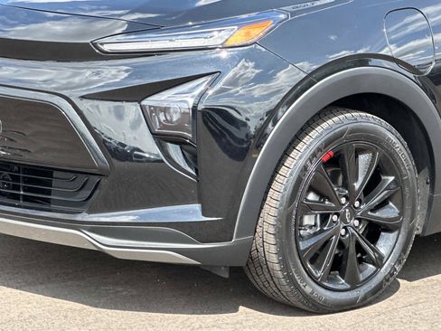 Certified 2023 Chevrolet Bolt EUV Premier w/ Sun & Sound Package FWD image 7