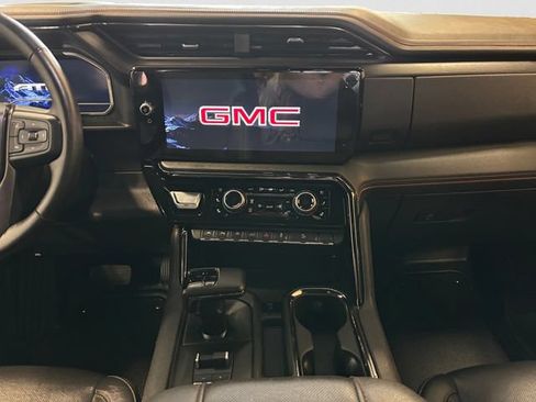 Used 2023 GMC Sierra 1500 AT4 w/ AT4 Preferred Package AWD/4WD image 12