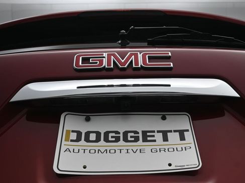 Used 2018 GMC Terrain Denali w/ Advanced Safety Package image 24