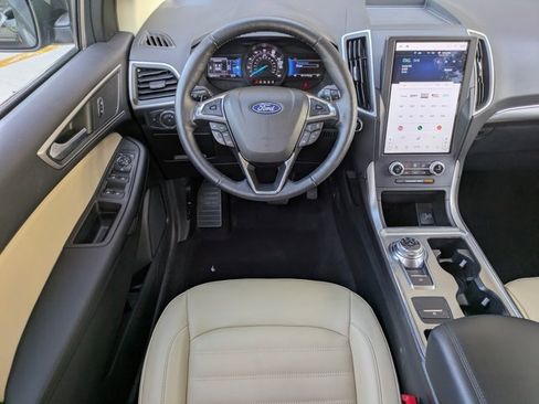 Used 2022 Ford Edge SEL w/ Convenience Package image 13