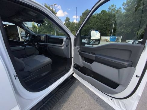 Used 2025 Ford F250 XLT AWD/4WD image 24