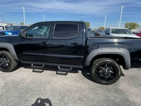 Used 2022 Toyota Tacoma SR image 7