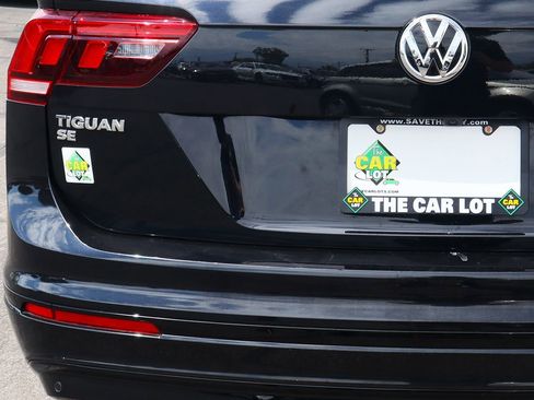 Used 2021 Volkswagen Tiguan SE R-Line image 22