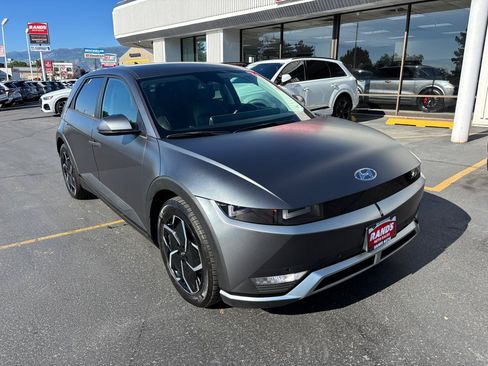 Used 2023 Hyundai Ioniq 5 SEL AWD/4WD image 2