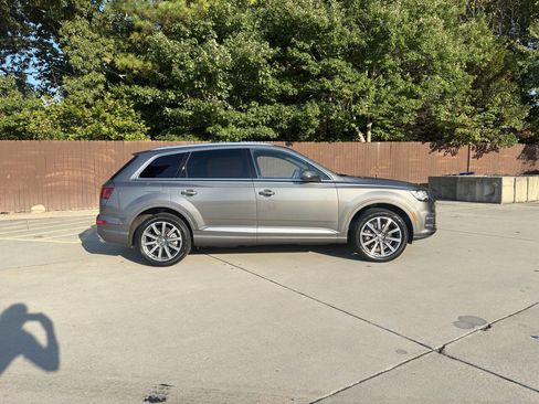 Used 2017 Audi Q7 2.0T Premium Plus w/ Premium Plus Package image 17