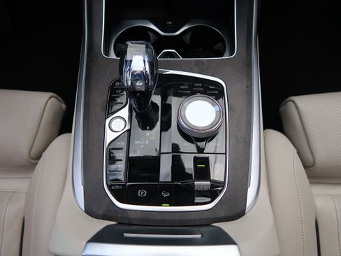 Used 2020 BMW X7 xDrive40i w/ Premium Package AWD/4WD image 22