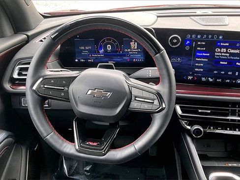 Used 2024 Chevrolet Traverse RS w/ LPO, Floor Liner Package image 5