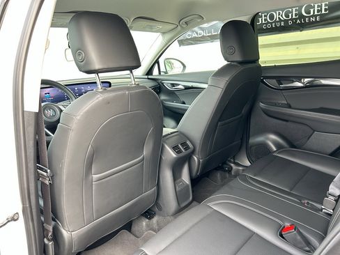 Used 2025 Buick Envision Preferred image 13