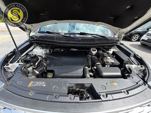 Used 2018 Ford Explorer Platinum AWD/4WD image 33
