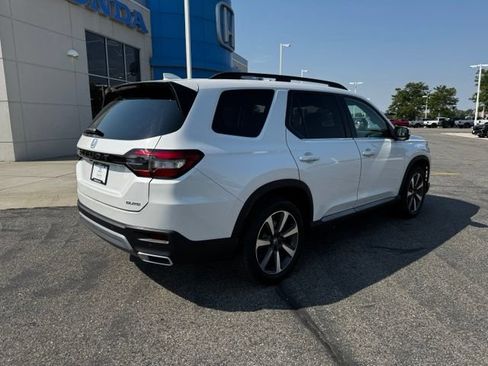 Used 2023 Honda Pilot Elite image 5