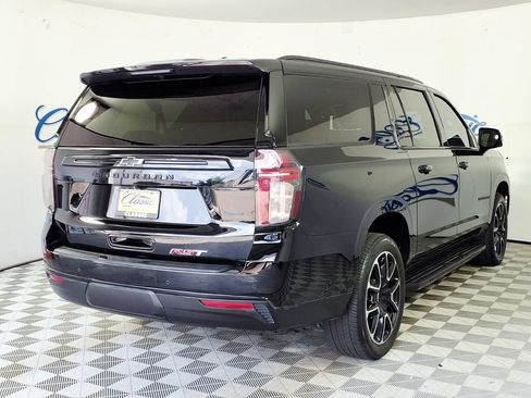 Used 2024 Chevrolet Suburban RST w/ Luxury Package RWD image 6