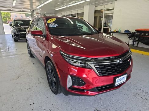Certified 2023 Chevrolet Equinox RS w/ RS Leather Package AWD/4WD image 7