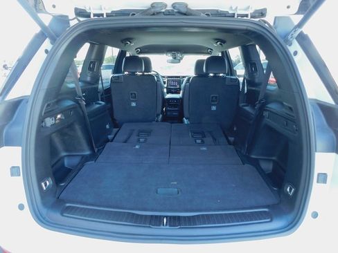 Used 2023 Jeep Grand Cherokee L Laredo image 14