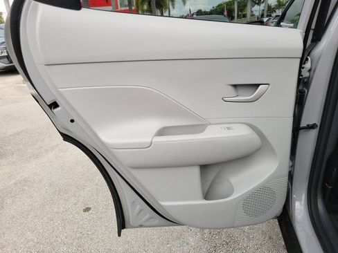 Used 2026 Hyundai Kona SEL Sport FWD image 9