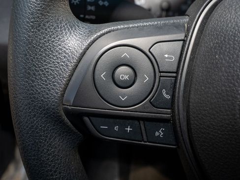 Used 2025 Toyota Corolla LE FWD image 29