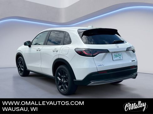 Used 2024 Honda HR-V Sport image 3