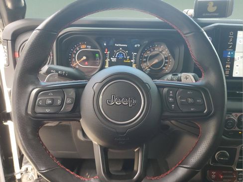 Used 2024 Jeep Wrangler Rubicon 392 image 15