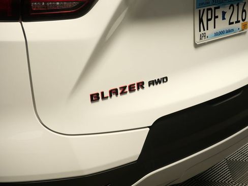 Used 2023 Chevrolet Blazer LT AWD/4WD image 9