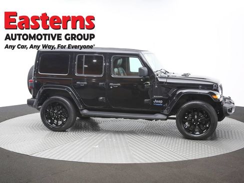 Used 2022 Jeep Wrangler Unlimited Sahara w/ Cold Weather Group AWD/4WD image 47