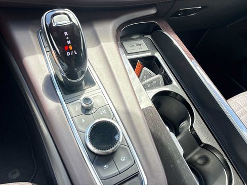 Used 2023 Cadillac Escalade Sport Platinum AWD/4WD image 16