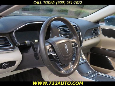 Used 2018 Lincoln Continental Select w/ Continental Climate Package image 26