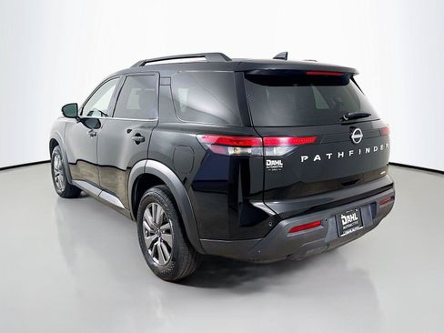 Used 2025 Nissan Pathfinder SV AWD/4WD image 10