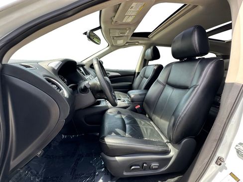 Used 2018 Nissan Pathfinder SL w/ SL Premium Package image 9