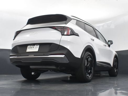 Certified 2026 Kia Sportage EX w/ EX Panorama Roof Package FWD image 38