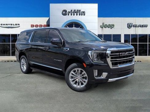 Used 2023 GMC Yukon XL SLT RWD image 2