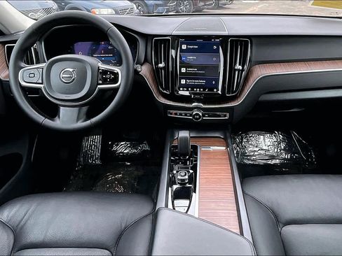 Certified 2023 Volvo XC60 B5 Plus w/ Climate Package image 15