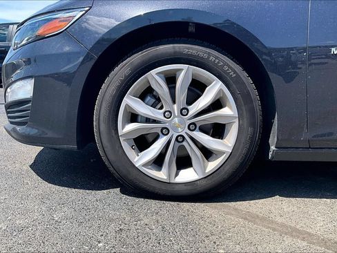 Used 2023 Chevrolet Malibu LT FWD image 2