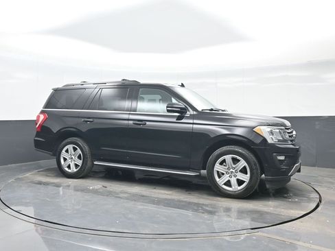 Used 2020 Ford Expedition XLT w/ Equipment Group 202A image 8