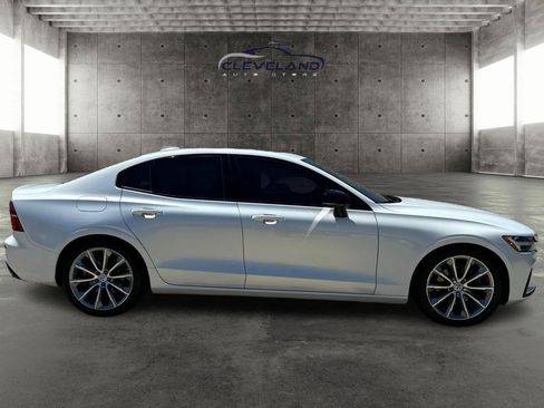 Used 2021 Volvo S60 T5 Momentum w/ Climate Package AWD/4WD image 2