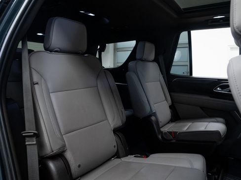 Used 2021 GMC Yukon SLT w/ SLT Premium Package image 23