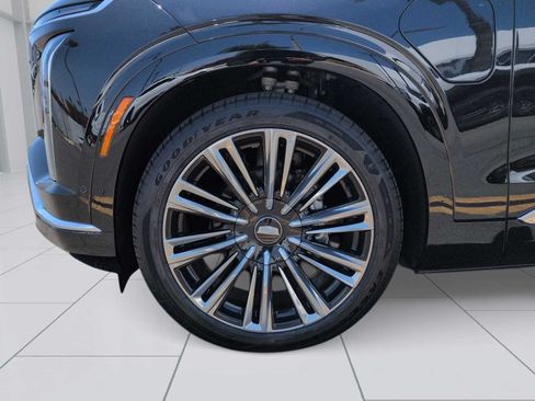 Used 2026 Cadillac Vistiq Premium Luxury AWD/4WD image 29