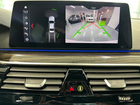 Used 2019 BMW 530i w/ Convenience Package image 40